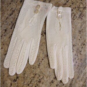 New! Vintage Size XS 6 Cream White Fishnet Button Formal 7.5" Gloves Stretch